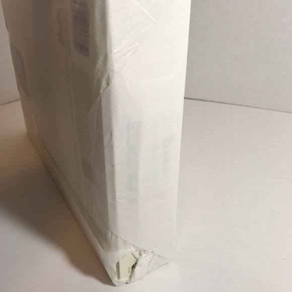 MIB TISSUED SEALED Maria Theresa Barbie Factory - Picture 6 of 9